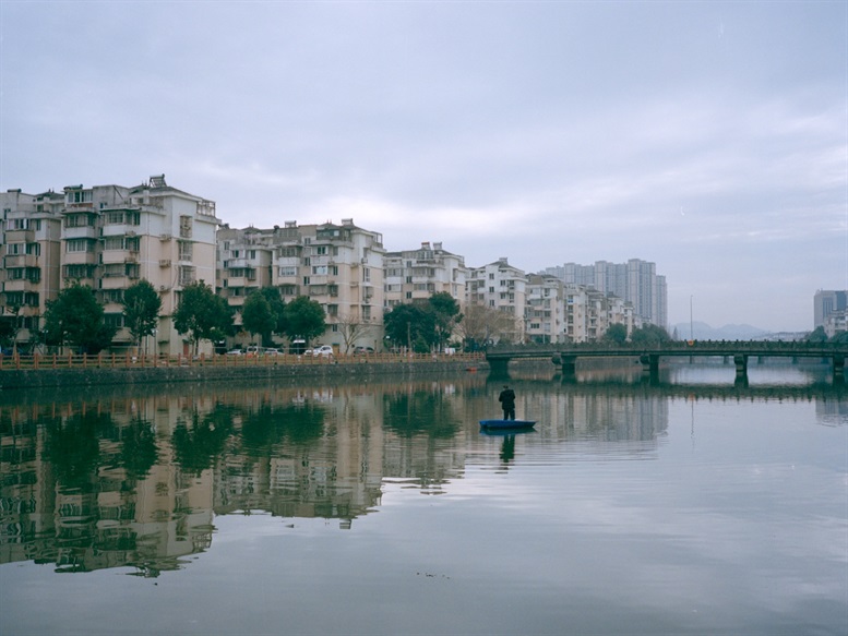 河
